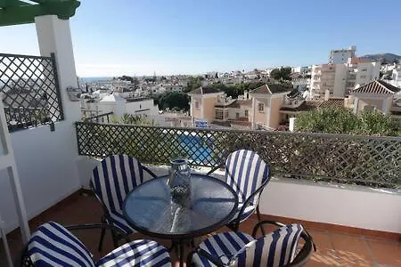 Amplio Apartamento Con Piscina Cerca De La Playa Nerja Exterior photo